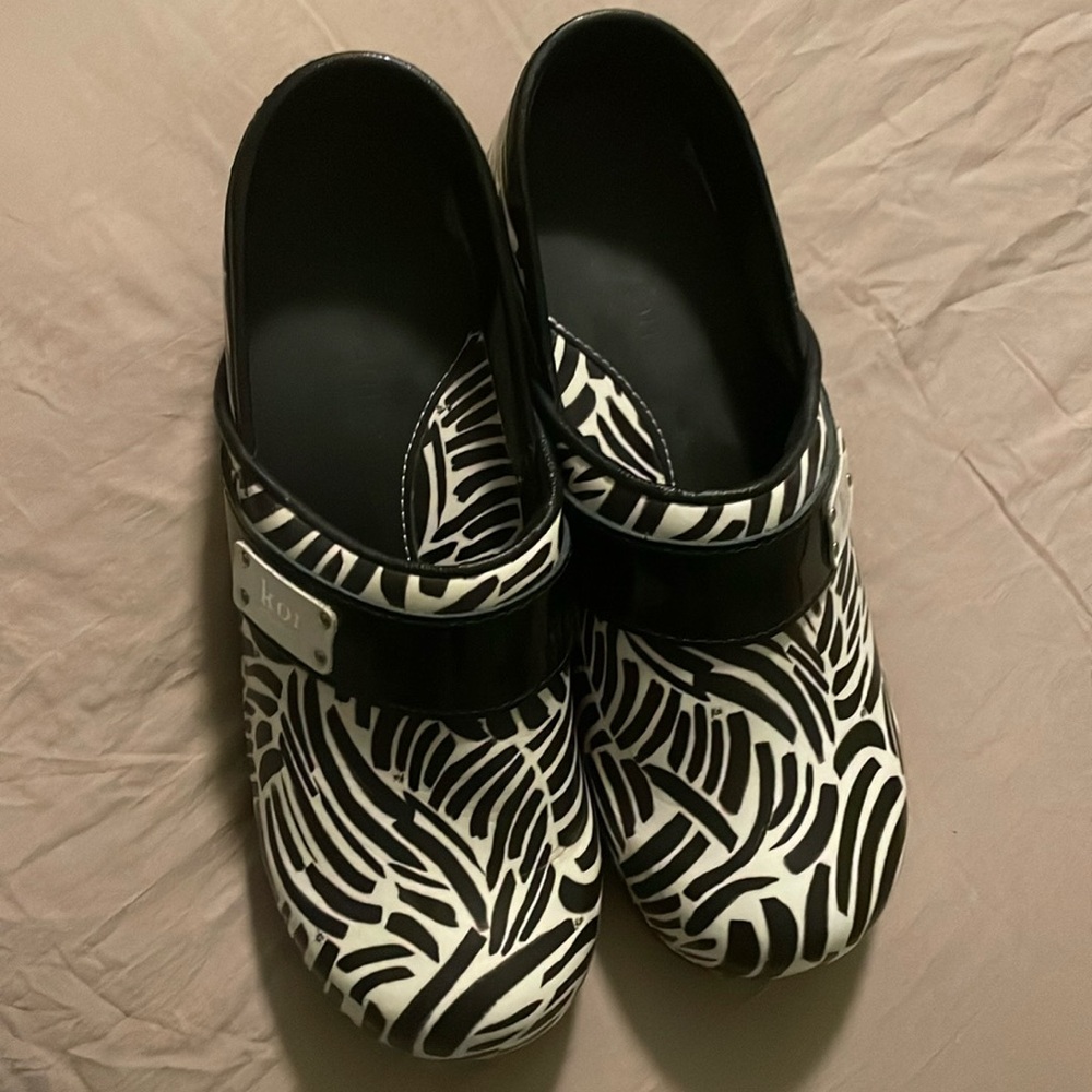 Sanita clogs